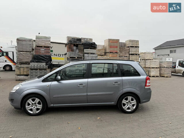 Серый Опель Зафира, объемом двигателя 1.6 л и пробегом 290 тыс. км за 5750 $, фото 7 на Automoto.ua
