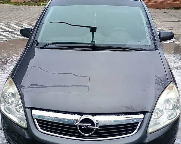 Серый Опель Зафира, объемом двигателя 1.7 л и пробегом 295 тыс. км за 7000 $, фото 3 на Automoto.ua