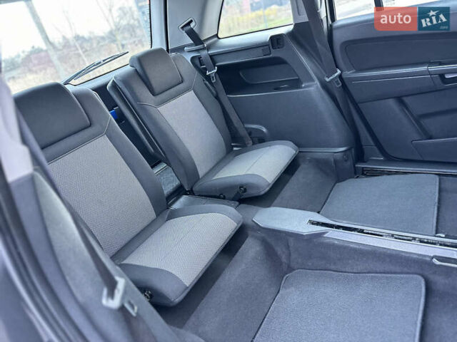 Серый Опель Зафира, объемом двигателя 1.6 л и пробегом 181 тыс. км за 6500 $, фото 84 на Automoto.ua