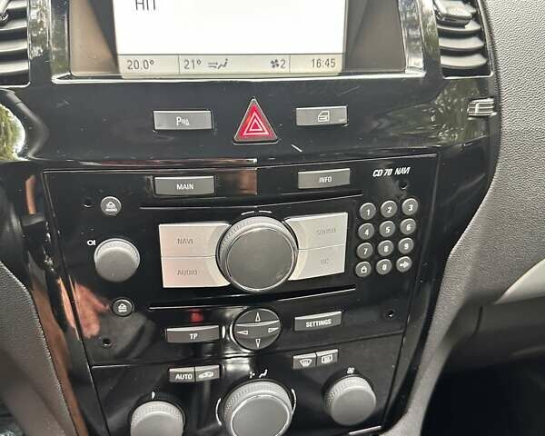 Серый Опель Зафира, объемом двигателя 1.7 л и пробегом 173 тыс. км за 7850 $, фото 21 на Automoto.ua