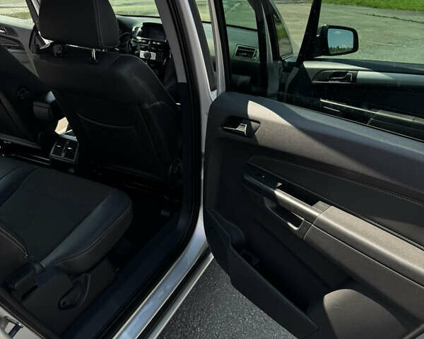 Серый Опель Зафира, объемом двигателя 1.91 л и пробегом 220 тыс. км за 8000 $, фото 13 на Automoto.ua