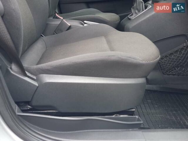 Серый Опель Зафира, объемом двигателя 1.6 л и пробегом 229 тыс. км за 6800 $, фото 15 на Automoto.ua