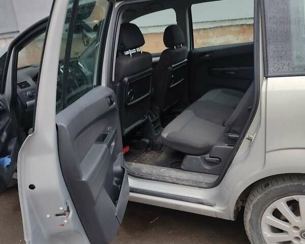 Сірий Опель Зафіра, об'ємом двигуна 1.6 л та пробігом 231 тис. км за 5500 $, фото 4 на Automoto.ua