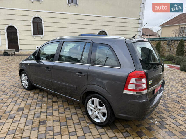 Серый Опель Зафира, объемом двигателя 1.8 л и пробегом 174 тыс. км за 6999 $, фото 33 на Automoto.ua
