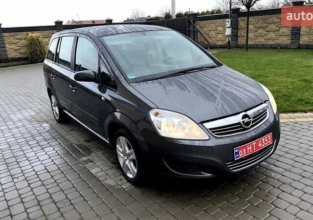 Серый Опель Зафира, объемом двигателя 1.6 л и пробегом 198 тыс. км за 6150 $, фото 6 на Automoto.ua