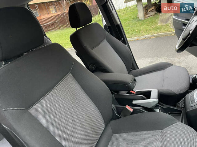 Серый Опель Зафира, объемом двигателя 1.8 л и пробегом 176 тыс. км за 5600 $, фото 38 на Automoto.ua