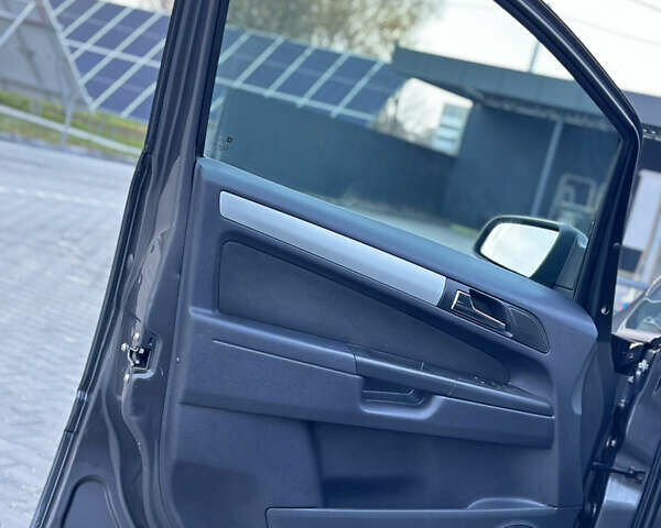 Серый Опель Зафира, объемом двигателя 1.6 л и пробегом 181 тыс. км за 6500 $, фото 32 на Automoto.ua