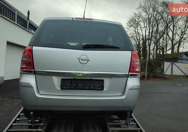 Серый Опель Зафира, объемом двигателя 1.6 л и пробегом 218 тыс. км за 5650 $, фото 9 на Automoto.ua