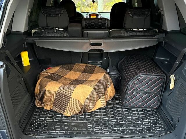 Сірий Опель Зафіра, об'ємом двигуна 1.8 л та пробігом 279 тис. км за 8500 $, фото 8 на Automoto.ua