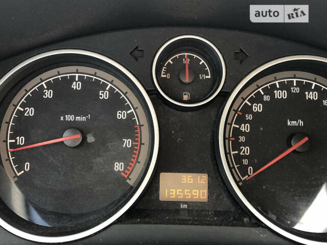 Сірий Опель Зафіра, об'ємом двигуна 1.6 л та пробігом 135 тис. км за 7500 $, фото 17 на Automoto.ua