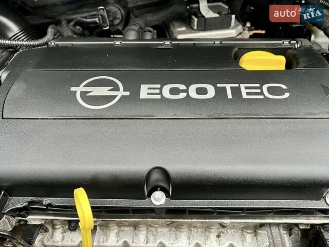 Серый Опель Зафира, объемом двигателя 1.6 л и пробегом 208 тыс. км за 6550 $, фото 69 на Automoto.ua