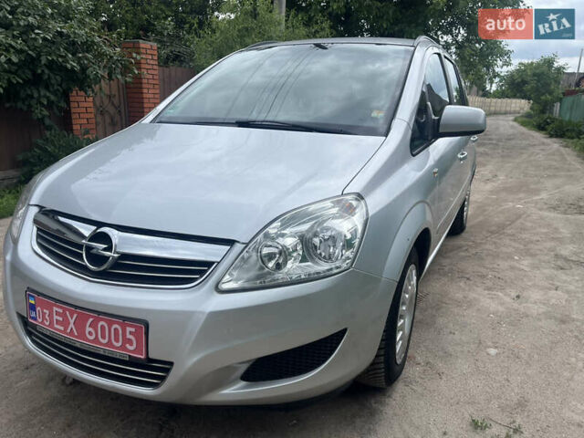 Серый Опель Зафира, объемом двигателя 1.6 л и пробегом 210 тыс. км за 6650 $, фото 4 на Automoto.ua