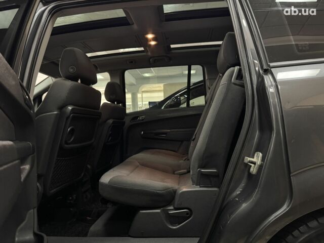 Серый Опель Зафира, объемом двигателя 1.7 л и пробегом 250 тыс. км за 6500 $, фото 11 на Automoto.ua