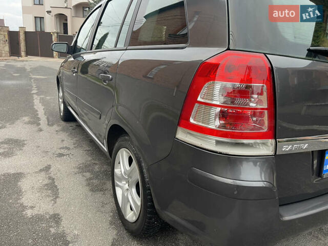 Серый Опель Зафира, объемом двигателя 1.8 л и пробегом 176 тыс. км за 5600 $, фото 8 на Automoto.ua