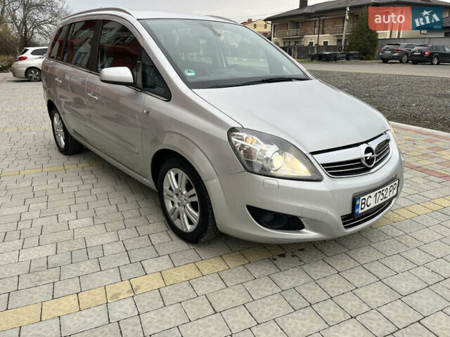 Серый Опель Зафира, объемом двигателя 1.7 л и пробегом 222 тыс. км за 6600 $, фото 12 на Automoto.ua
