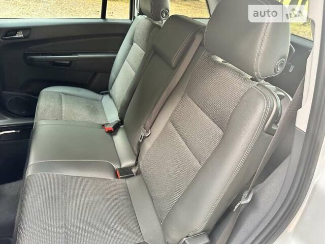 Серый Опель Зафира, объемом двигателя 1.7 л и пробегом 173 тыс. км за 7850 $, фото 14 на Automoto.ua