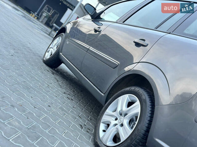 Серый Опель Зафира, объемом двигателя 1.6 л и пробегом 181 тыс. км за 6500 $, фото 18 на Automoto.ua