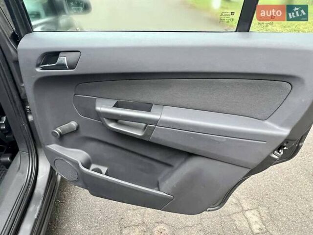 Сірий Опель Зафіра, об'ємом двигуна 1.6 л та пробігом 208 тис. км за 6199 $, фото 58 на Automoto.ua