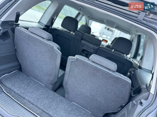 Серый Опель Зафира, объемом двигателя 1.6 л и пробегом 181 тыс. км за 6500 $, фото 90 на Automoto.ua