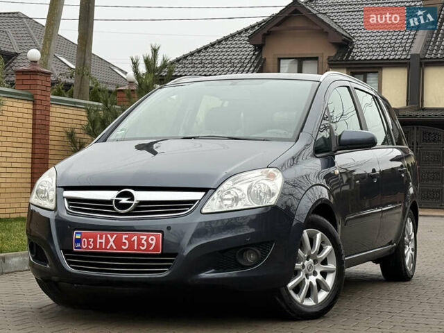 Серый Опель Зафира, объемом двигателя 1.6 л и пробегом 212 тыс. км за 6350 $, фото 55 на Automoto.ua