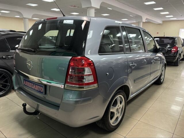 Серый Опель Зафира, объемом двигателя 1.8 л и пробегом 204 тыс. км за 6000 $, фото 6 на Automoto.ua