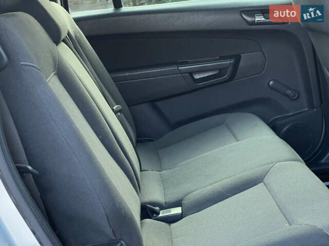 Серый Опель Зафира, объемом двигателя 1.69 л и пробегом 290 тыс. км за 6250 $, фото 64 на Automoto.ua