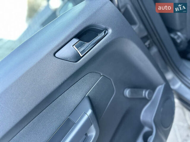 Серый Опель Зафира, объемом двигателя 1.6 л и пробегом 181 тыс. км за 6500 $, фото 59 на Automoto.ua