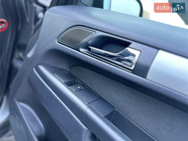 Серый Опель Зафира, объемом двигателя 1.6 л и пробегом 181 тыс. км за 6500 $, фото 73 на Automoto.ua