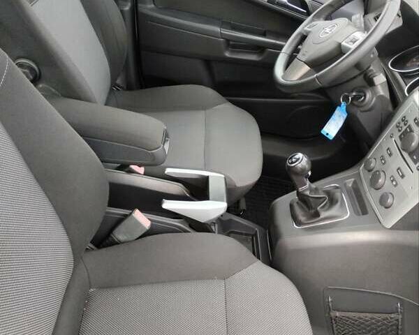 Сірий Опель Зафіра, об'ємом двигуна 1.8 л та пробігом 241 тис. км за 6600 $, фото 1 на Automoto.ua