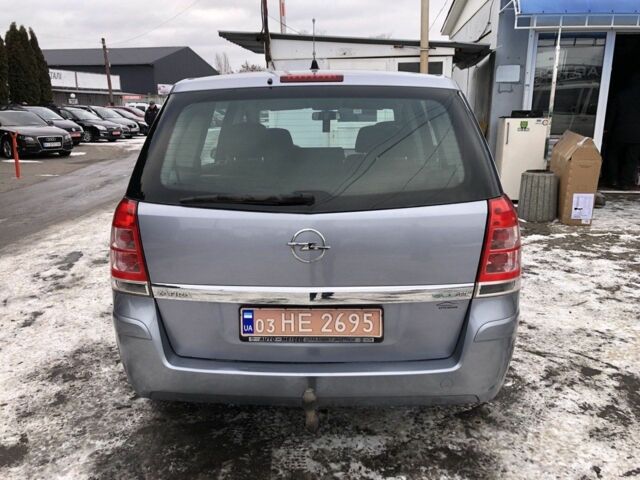 Сірий Опель Зафіра, об'ємом двигуна 0 л та пробігом 2 тис. км за 5999 $, фото 2 на Automoto.ua
