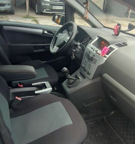 Серый Опель Зафира, объемом двигателя 1.7 л и пробегом 225 тыс. км за 7000 $, фото 5 на Automoto.ua