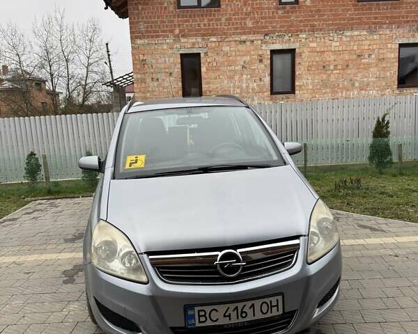 Серый Опель Зафира, объемом двигателя 1.69 л и пробегом 245 тыс. км за 6200 $, фото 5 на Automoto.ua
