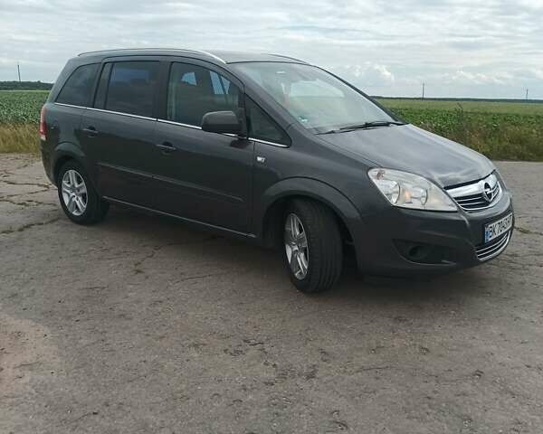 Серый Опель Зафира, объемом двигателя 1.9 л и пробегом 256 тыс. км за 7800 $, фото 2 на Automoto.ua
