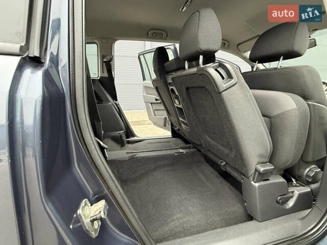 Серый Опель Зафира, объемом двигателя 1.6 л и пробегом 212 тыс. км за 6350 $, фото 23 на Automoto.ua