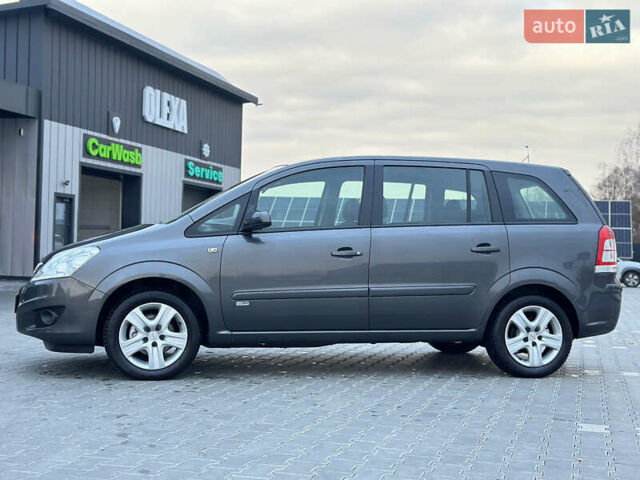 Серый Опель Зафира, объемом двигателя 1.6 л и пробегом 181 тыс. км за 6500 $, фото 6 на Automoto.ua