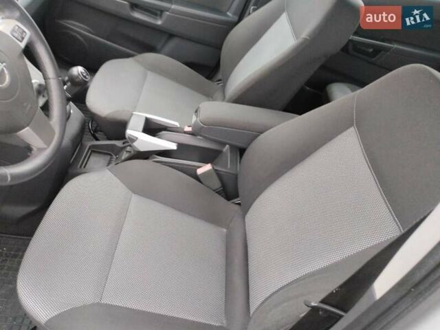 Серый Опель Зафира, объемом двигателя 1.8 л и пробегом 247 тыс. км за 6900 $, фото 9 на Automoto.ua