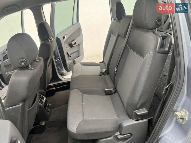 Серый Опель Зафира, объемом двигателя 1.8 л и пробегом 196 тыс. км за 5900 $, фото 9 на Automoto.ua