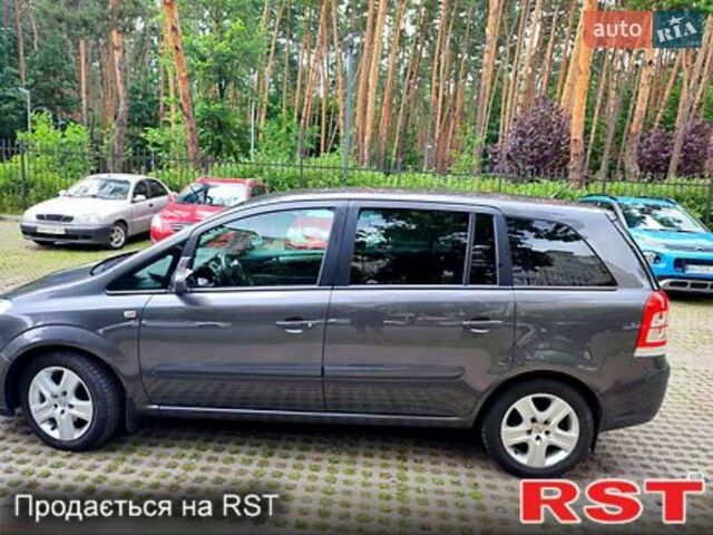 Серый Опель Зафира, объемом двигателя 1.6 л и пробегом 204 тыс. км за 7500 $, фото 4 на Automoto.ua