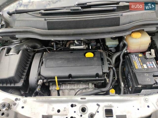 Сірий Опель Зафіра, об'ємом двигуна 1.8 л та пробігом 241 тис. км за 6600 $, фото 2 на Automoto.ua