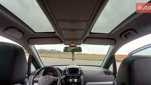 Сірий Опель Зафіра, об'ємом двигуна 1.8 л та пробігом 232 тис. км за 7400 $, фото 15 на Automoto.ua