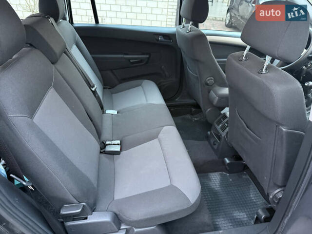 Серый Опель Зафира, объемом двигателя 1.8 л и пробегом 174 тыс. км за 6999 $, фото 39 на Automoto.ua