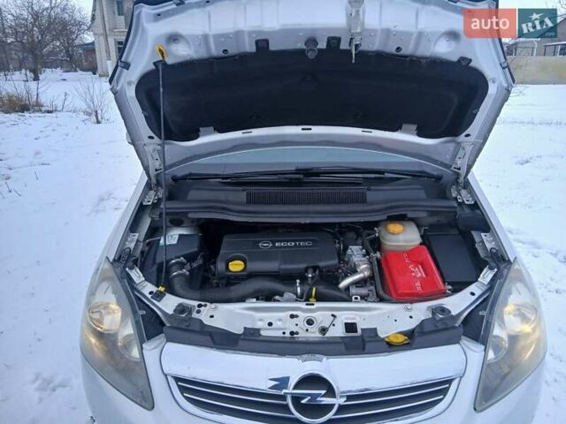 Серый Опель Зафира, объемом двигателя 1.69 л и пробегом 318 тыс. км за 6300 $, фото 31 на Automoto.ua
