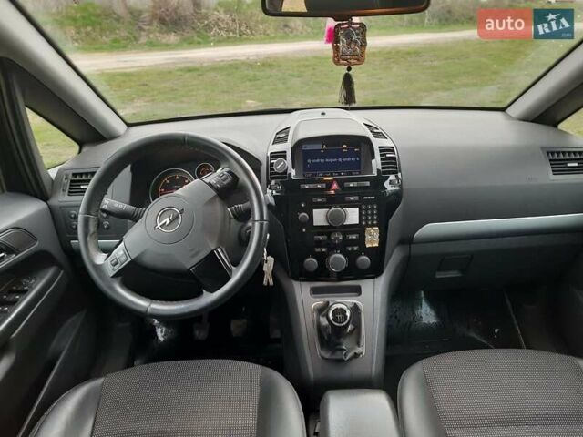Сірий Опель Зафіра, об'ємом двигуна 1.7 л та пробігом 217 тис. км за 5700 $, фото 1 на Automoto.ua