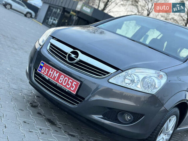 Серый Опель Зафира, объемом двигателя 1.6 л и пробегом 181 тыс. км за 6500 $, фото 15 на Automoto.ua