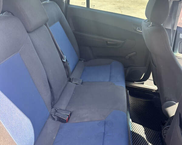 Серый Опель Зафира, объемом двигателя 2.2 л и пробегом 265 тыс. км за 6000 $, фото 4 на Automoto.ua