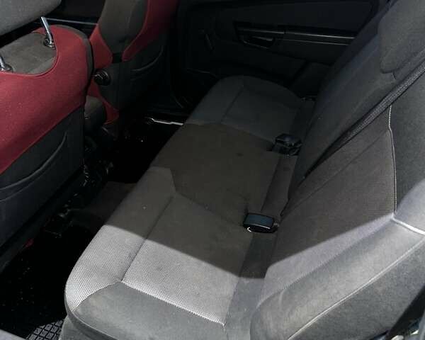 Сірий Опель Зафіра, об'ємом двигуна 1.69 л та пробігом 260 тис. км за 7300 $, фото 9 на Automoto.ua