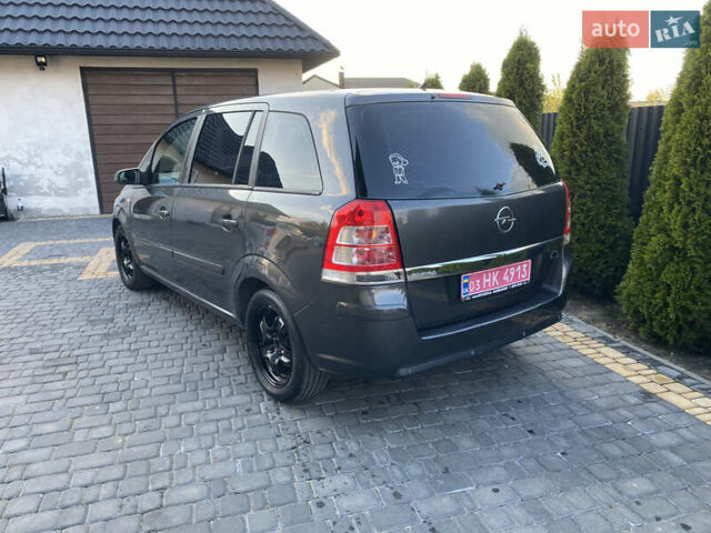 Серый Опель Зафира, объемом двигателя 1.8 л и пробегом 250 тыс. км за 6800 $, фото 29 на Automoto.ua