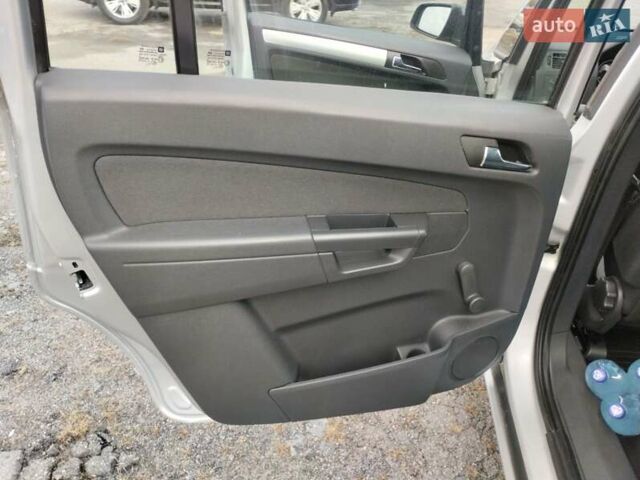 Сірий Опель Зафіра, об'ємом двигуна 1.8 л та пробігом 241 тис. км за 6600 $, фото 8 на Automoto.ua