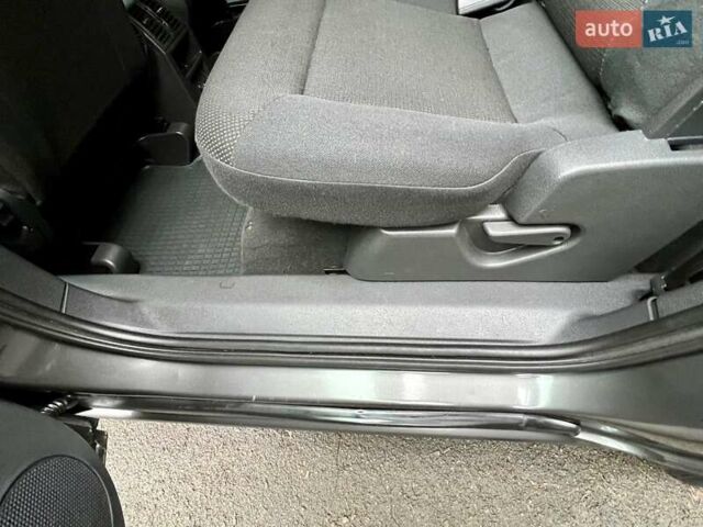 Серый Опель Зафира, объемом двигателя 1.6 л и пробегом 208 тыс. км за 6550 $, фото 52 на Automoto.ua