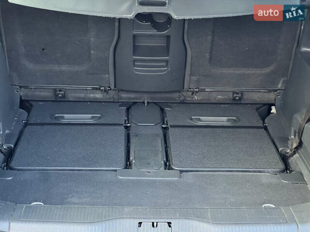 Серый Опель Зафира, объемом двигателя 1.69 л и пробегом 290 тыс. км за 6250 $, фото 72 на Automoto.ua